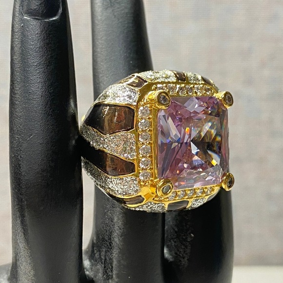 Mens Statement Ring Large Square Pink Gemstone Gold Tone Bold Fashion Ajustable - Picture 2 of 7